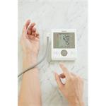 Beurer BM 28, tlakomer na rameno, 4xAA