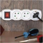 Emos P1317, predlžovací kábel s vypínačom, 3 zásuvky, 7m, biely