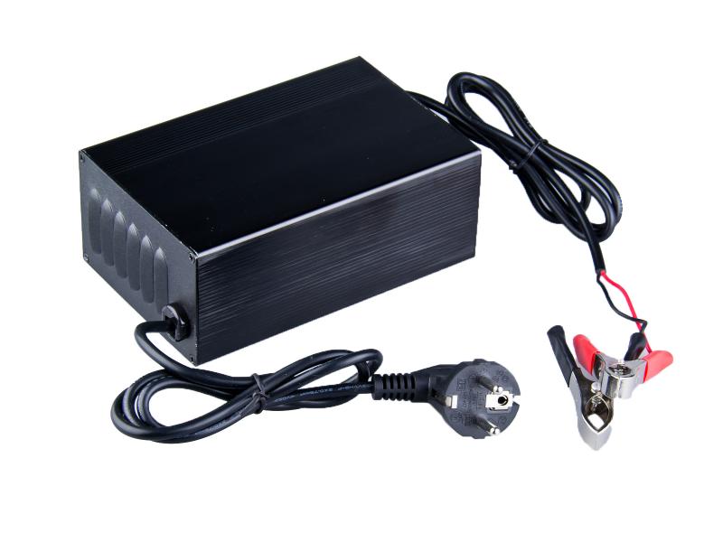 Nabíječka WILSTAR 24V/8A pro olověné AGM/GEL akumulátory (30 - 100Ah)