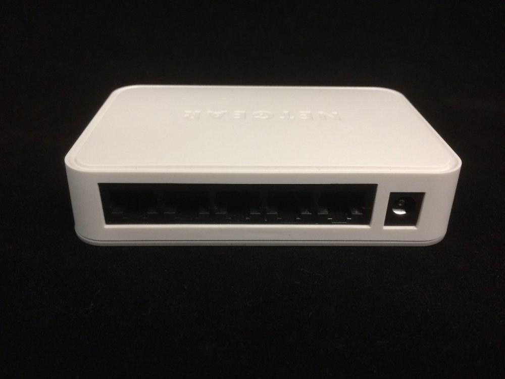 NETGEAR FS205, 5x10/100, Desktop Switch