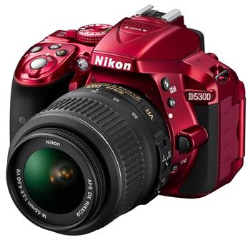 Nikon D5300 + AF-P 18-55 VR červený